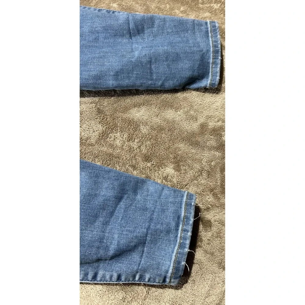 Torrid Size 16 XS Super Soft Jegging Jeans Medium Wash 3-Button Extra Short